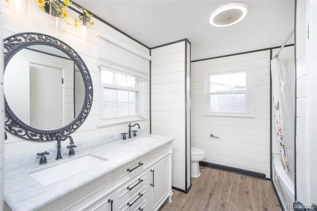 1117 Glendale Street, Midland, MI 48642