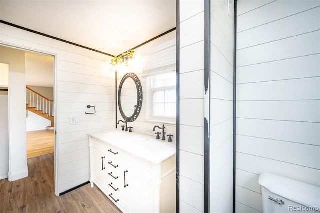 1117 Glendale Street, Midland, MI 48642