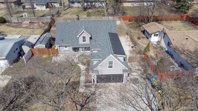 1117 Glendale Street, Midland, MI 48642