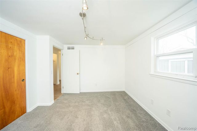 1117 Glendale Street, Midland, MI 48642