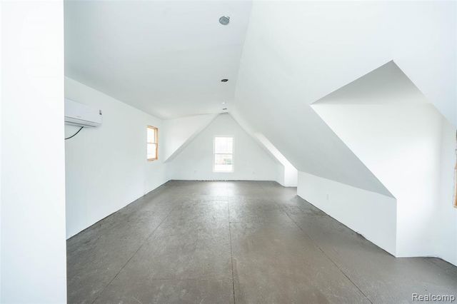 1117 Glendale Street, Midland, MI 48642