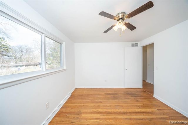 1117 Glendale Street, Midland, MI 48642