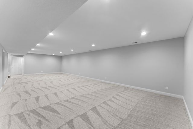 4937 Lakeside Drive, Bettendorf, IA 52722