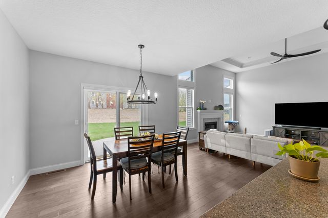 4937 Lakeside Drive, Bettendorf, IA 52722