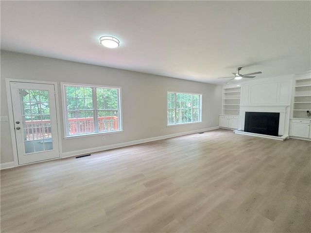1718 Hampton Chase Circle, Lawrenceville, GA 30043