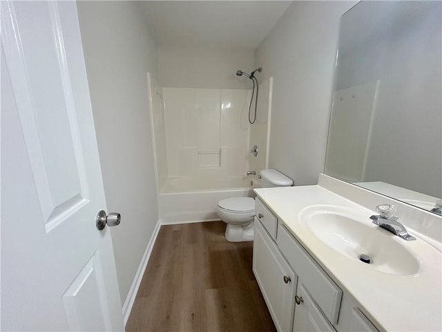 1718 Hampton Chase Circle, Lawrenceville, GA 30043