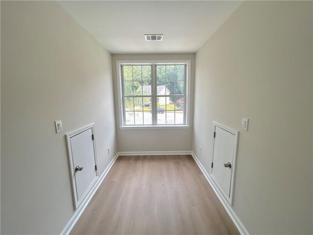 1718 Hampton Chase Circle, Lawrenceville, GA 30043