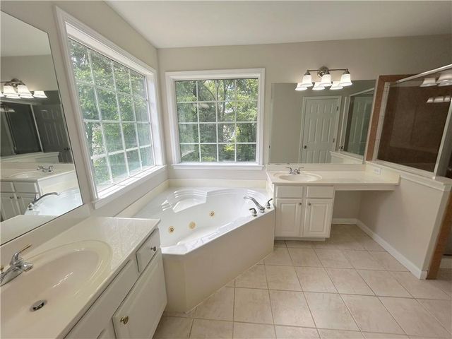 1718 Hampton Chase Circle, Lawrenceville, GA 30043