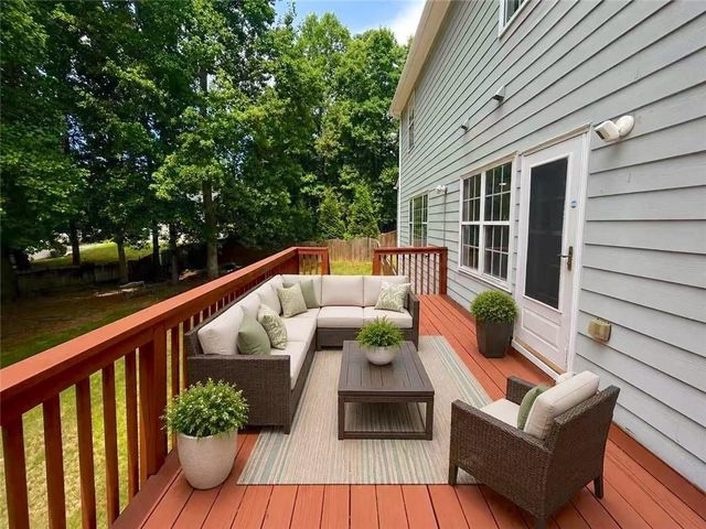 1718 Hampton Chase Circle, Lawrenceville, GA 30043