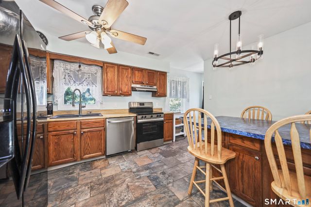 49 Schenck Lane, Naugatuck, CT 06770