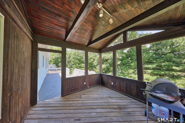 49 Schenck Lane, Naugatuck, CT 06770