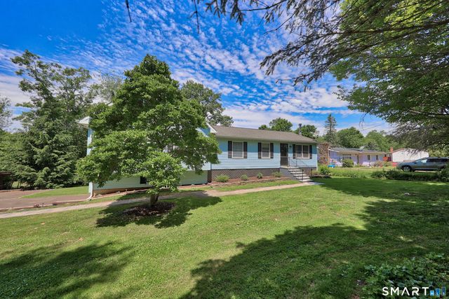 49 Schenck Lane, Naugatuck, CT 06770