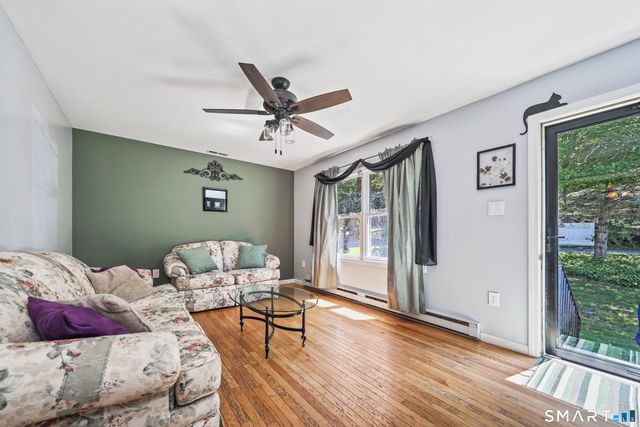 49 Schenck Lane, Naugatuck, CT 06770