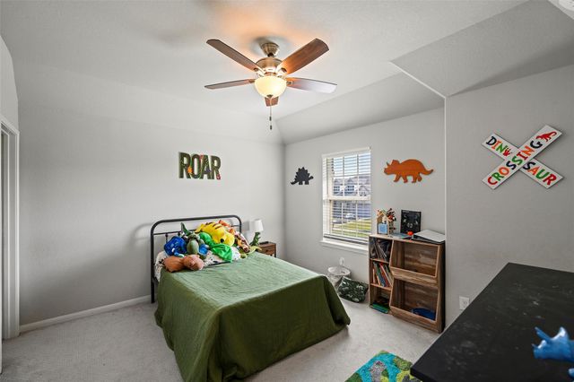 11723 Oakwood Drive, Mont Belvieu, TX 77535