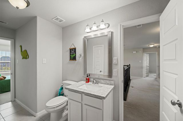 11723 Oakwood Drive, Mont Belvieu, TX 77535