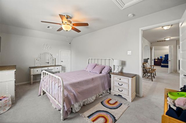 11723 Oakwood Drive, Mont Belvieu, TX 77535