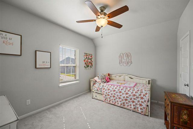 11723 Oakwood Drive, Mont Belvieu, TX 77535