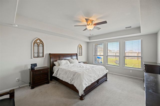 11723 Oakwood Drive, Mont Belvieu, TX 77535