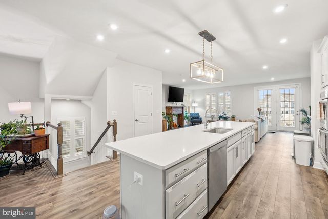 10572 WATERBURY WOODS WAY, Manassas, VA 20112