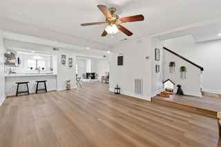 724 Country Place Drive E, Houston, TX 77079