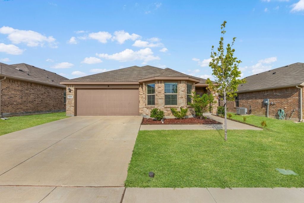 9509 Golden Summit Drive, Fort Worth, TX 76131 — photo 4