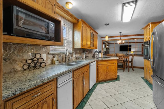 4322 Aztec Street, Pasadena, TX 77504