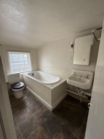 813 Summer Street, Eureka, CA 95501