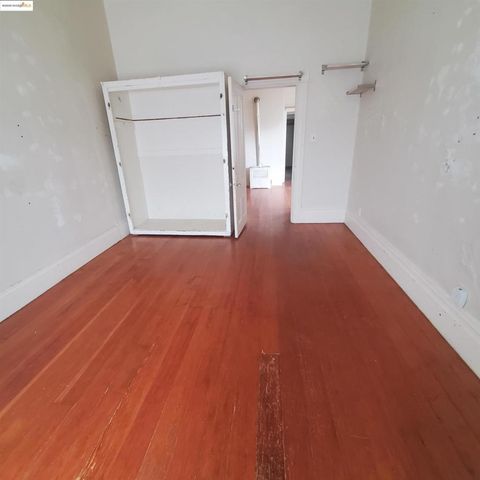 1737 13Th Ave, Oakland, CA 94606