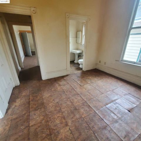 1737 13Th Ave, Oakland, CA 94606
