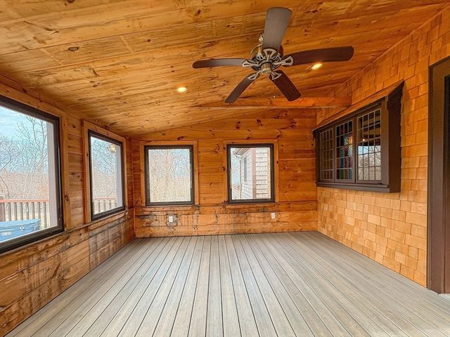 215 Sohier St, Cohasset, MA 02025