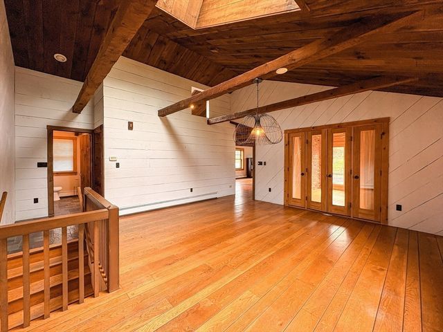 215 Sohier St, Cohasset, MA 02025
