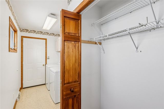 212 Pine Street, Zelienople Boro, PA 16063