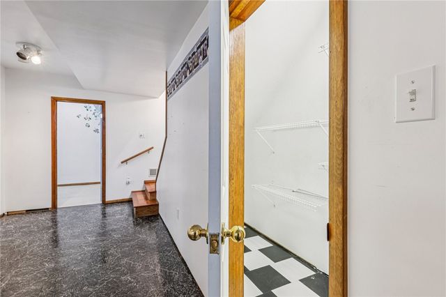 212 Pine Street, Zelienople Boro, PA 16063