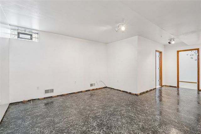 212 Pine Street, Zelienople Boro, PA 16063