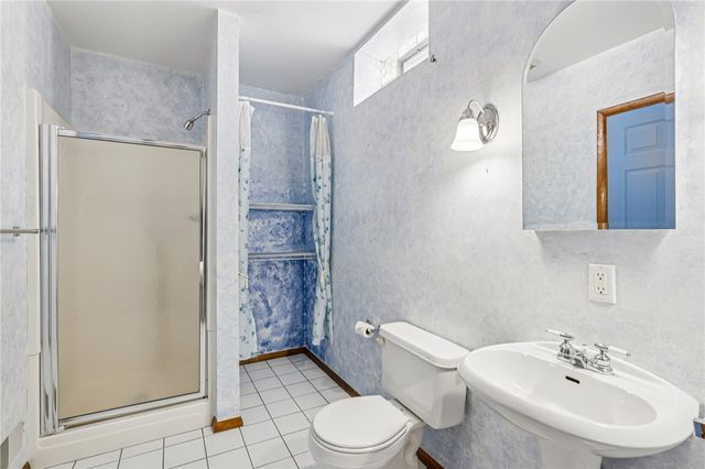 212 Pine Street, Zelienople Boro, PA 16063