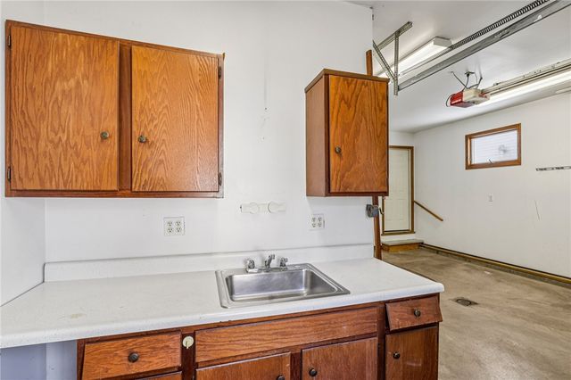 212 Pine Street, Zelienople Boro, PA 16063