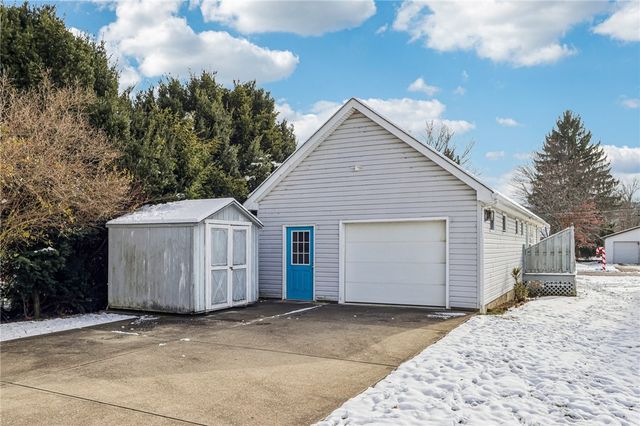 212 Pine Street, Zelienople Boro, PA 16063