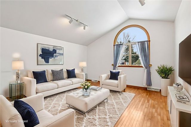 212 Pine Street, Zelienople Boro, PA 16063