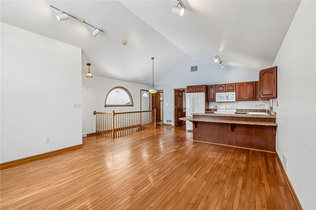 212 Pine Street, Zelienople Boro, PA 16063