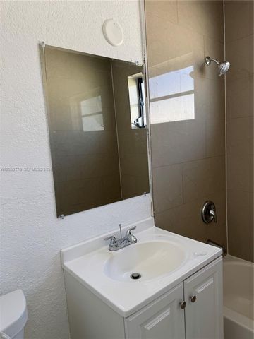1461 NE 118 St, Miami, FL 33161