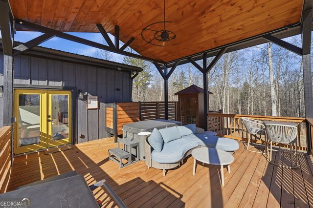 300 Burbano Creekside Landing, Talking Rock, GA 30175