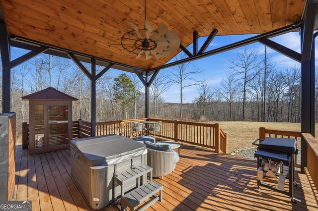 300 Burbano Creekside Landing, Talking Rock, GA 30175