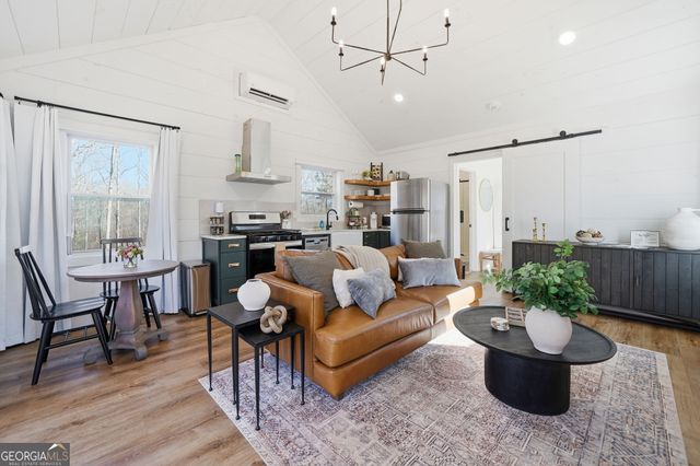 300 Burbano Creekside Landing, Talking Rock, GA 30175