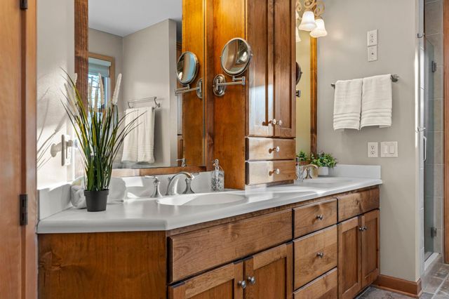 10064 Adam Avenue, Inver Grove Heights, MN 55077