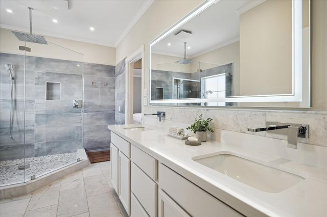 5717 Val Verde Street C, Houston, TX 77057