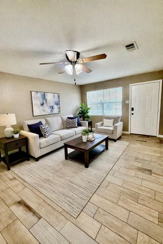 7225 Hummingbird Lane, Texas City, TX 77591