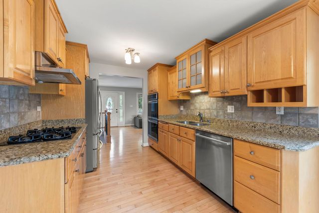 1S705 Westview Avenue, Lombard, IL 60148