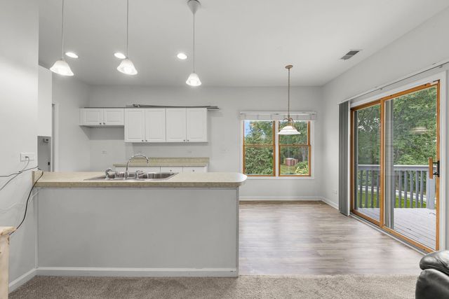 1S705 Westview Avenue, Lombard, IL 60148