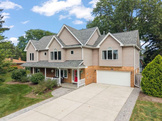 1S705 Westview Avenue, Lombard, IL 60148