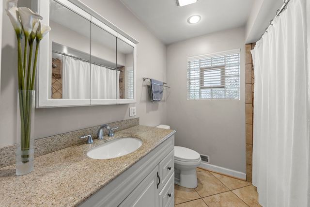 1S705 Westview Avenue, Lombard, IL 60148